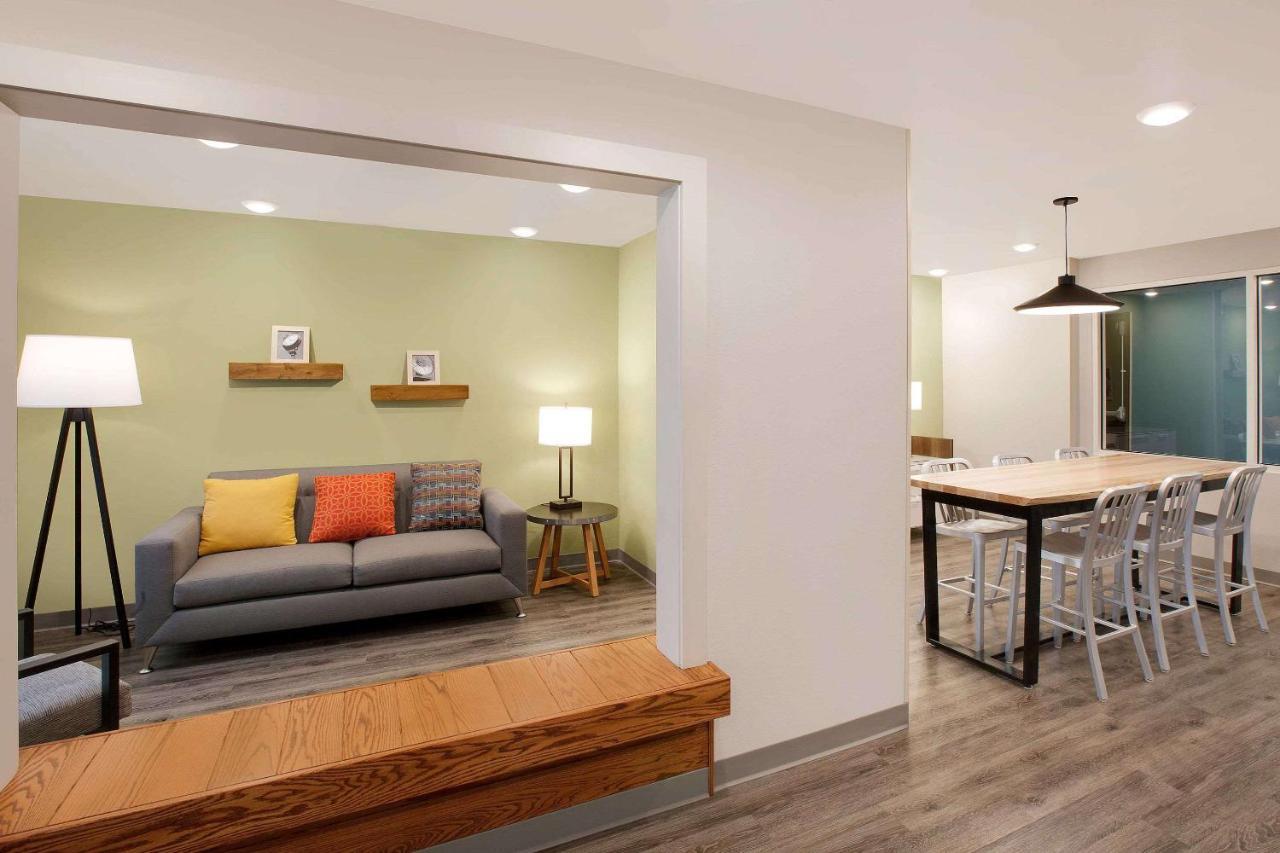 Woodspring Suites Plano - North Dallas Zewnętrze zdjęcie